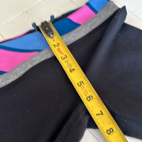 Iviiva bu Lululemon size 10 black leggings with blue pink and gray top - Picture 11 of 12